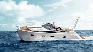 White brown boat ocean sky 2 - the middle of the ocean free wallpaper
