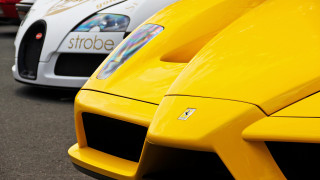 Yellow sports cars street store - an ultrafine free wallpaper for desktop