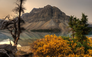 Mountain lake trees autumn sunset - naturalism free wallpaper