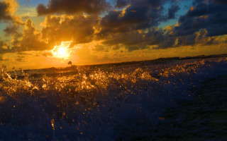 Sunset ocean waves surfboard dusk - wave free wallpaper