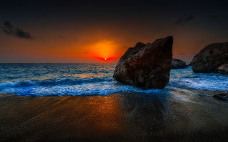 Sunset ocean rock backlight beach - backlight free wallpaper