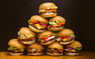 Hamburger toppings table black food - a table in front free wallpaper
