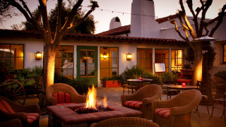 Patio firepit chairs lights autumn - warm free wallpaper