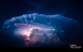 Large cloud lightning night blue - a large cloud free wallpaper