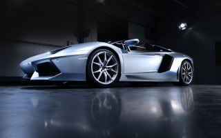 Silver sports car garage spotlight - andrew law free wallpaper