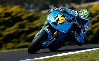 Motorcycle rider race track trees - the background and bushes free wallpaper