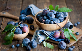 Wooden bowl berries blackberries spoon - bálint kiss free wallpaper