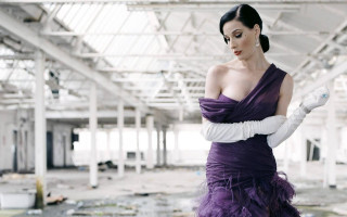 Purple dress woman glove debris - debris free wallpaper