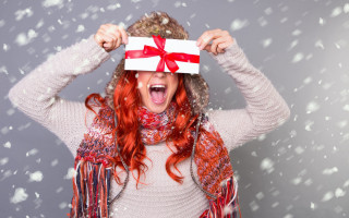 Surprised woman hat scarf gift - daphne mcclure free wallpaper
