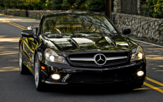 Mercedes benz glossy photorealistic car - glossy free wallpaper