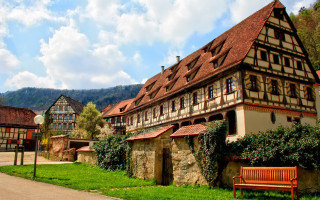 Heidelberg building red roof wooden - a grassy area free wallpaper