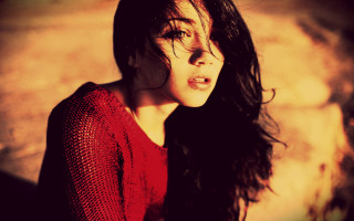 Woman long hair red sweater 4 - a red sweater free wallpaper