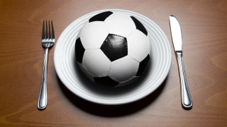 Soccer ball on plate with - carles delclaux i free wallpaper