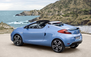 Blue car ocean cliff digital - a blue car free wallpaper