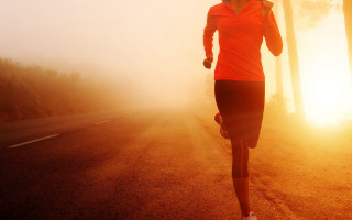 Woman running foggy day sunset - the foggy day free wallpaper