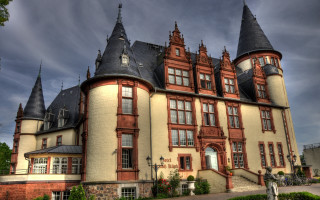 Heidelberg school clock tower statue - free architecture wallpaper