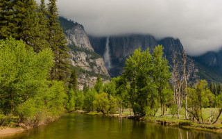 River mountains forest waterfall misty - tree and mountains under a cloudy sky free wallpaper
