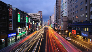 City street traffic night light 2 - long exposure free wallpaper