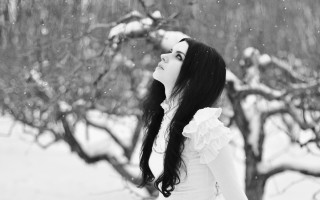 Snowy gothic portrait woman tree - a tree in the snow free wallpaper