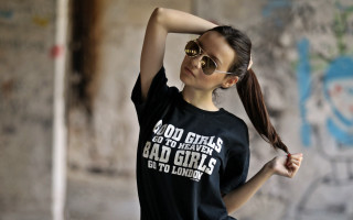 Bad girls sunglasses gothic portrait - bad free wallpaper