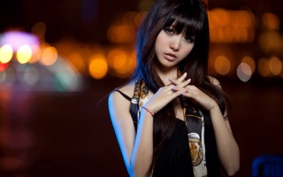 Chen lin night portrait blurry - long hair and a scarf free wallpaper