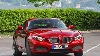 Red sports car street hedge - a car free wallpaper