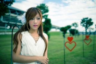 Woman heart field portrait blue - canon 5 0 mm free wallpaper