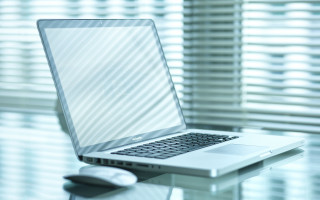 Laptop glass table mouse blinds - free technology wallpaper