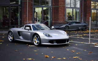 Silver sportscar parkingmeter jigsawpuzzle building - a parking meter free wallpaper