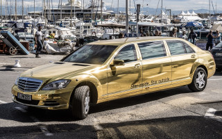 Gold mercedes benz luxury hyperrealism - luxury free wallpaper