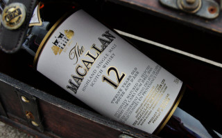 Wine bottle wooden box drawer - a bottle of wine free wallpaper