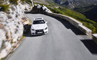 White car mountain road nature - a mountain range in the background free wallpaper