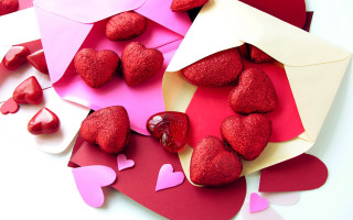 Hearts table paper envelopes love - a couple of hearts free wallpaper