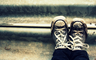 Sneakers metal stepoutdoor beach horizon - sneaker free wallpaper