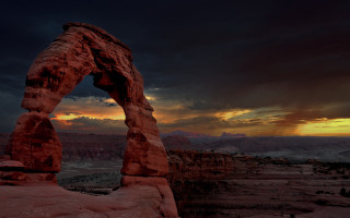 Desert rock formation sunset clouds - a sky background free wallpaper for desktop