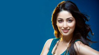 Woman long hair necklace blue 4 - a blue backdrop free wallpaper