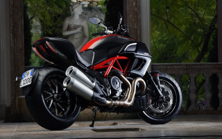 Motorcycle building statue fountain neoclassic - duccio free wallpaper