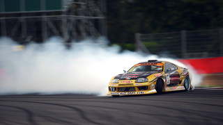 Smoke racecar tiltshift precisionism blurry - a race track free wallpaper