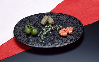 Plate food red white stripe - a plate of food free wallpaper
