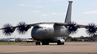 Large airplane runway propellers arabesque - the side of the plane free wallpaper