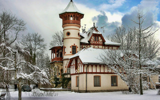 Danube school victorian architecture snowy - a tower and a clock free wallpaper