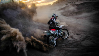 Mountain dirt bike sunset dusty - dust free wallpaper
