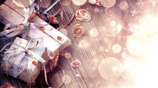 Wrapped presents lights bokeh moon - detail free wallpaper