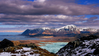 Mountain lake cloudy sky city - a lake and mountains free wallpaper