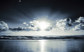Sunlight rays ocean waves beach - crepuscular ray free wallpaper