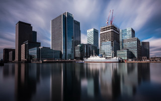 City boat tall buildings cloudy - christopher wren free wallpaper