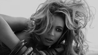 Woman purse blowing wind monochrome - chinwe chukwuogoroy free wallpaper