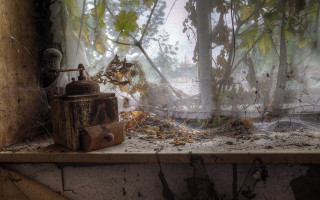 Window curtain rusty box ruins - it in front free wallpaper