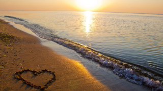 Heart sand beach sunset wave - the sand free wallpaper