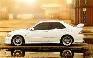 White car parking lot container - an gyeon free wallpaper for desktop